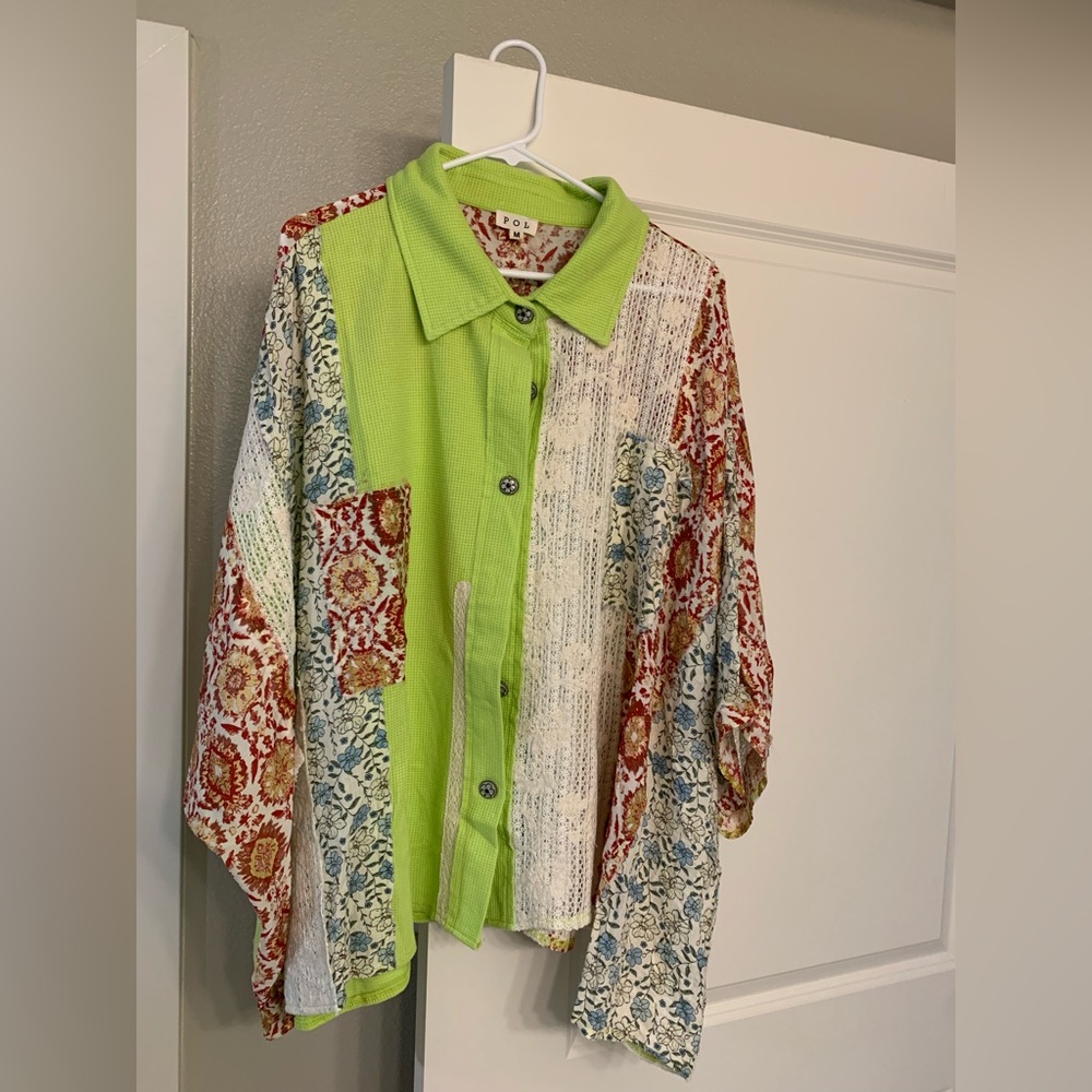 POL Floral Patchwork Lace Button-Up Oversized Shi… - image 1